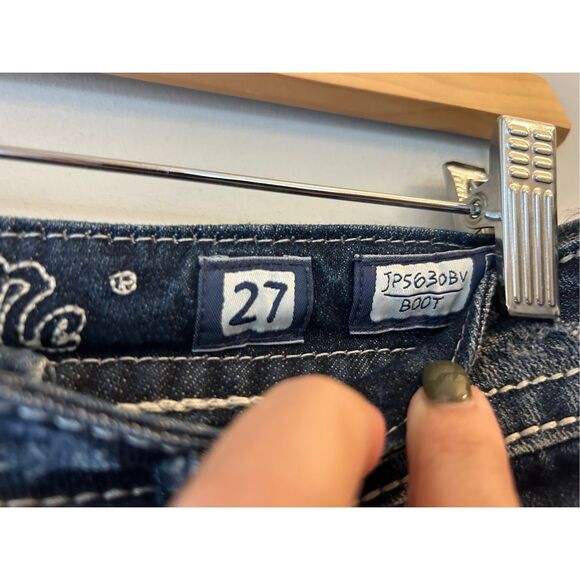 Y2K Miss Me Low-rise Bootcut Jeans sz 27 Bling embroidered Whiskering Distress - Picture 4 of 9